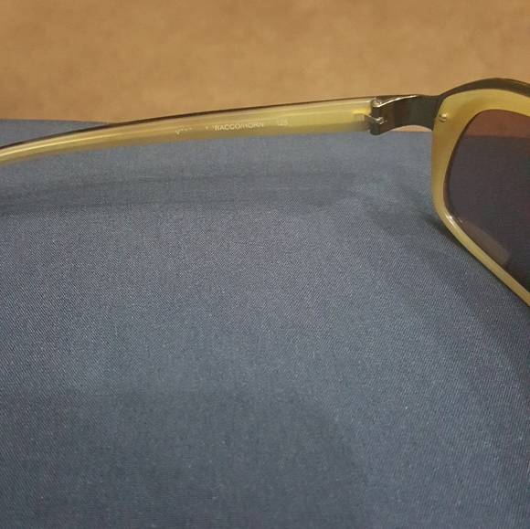 Sunglasses - Picture 5 of 8